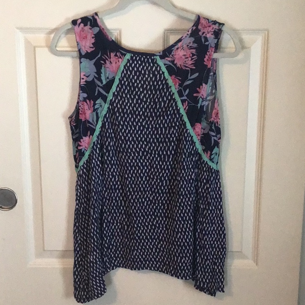 Floral Tunic - Picture 2 of 3